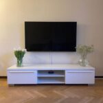 Modern showcase