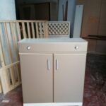 Kitchen cabinet