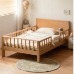Peculiar bed